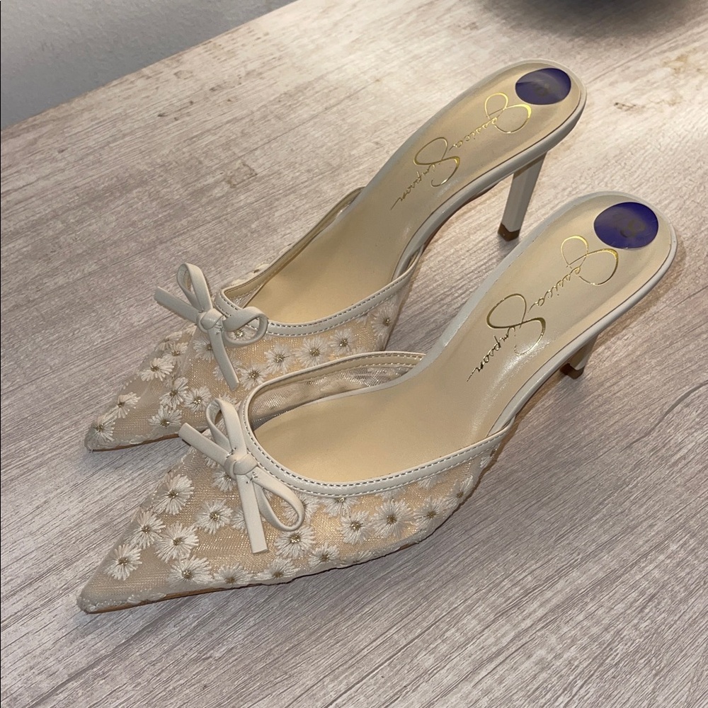 NWT! Jessica Simpson Daisy Detail Heel size 8.5
